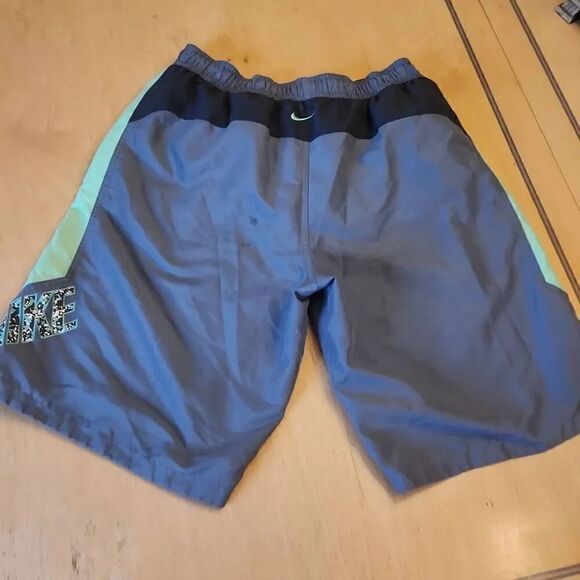 Nike Gray swimtrunks men's size M - Picture 3 of 4